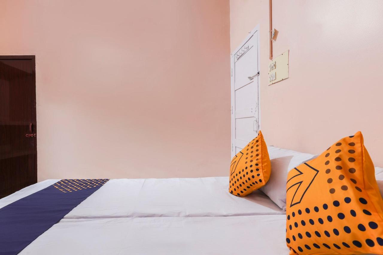 קולאם Spot On 68111 Jeena Motels מראה חיצוני תמונה